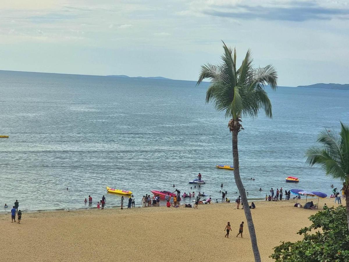 Happy Jomtien - Beachfront Eksteriør bilde