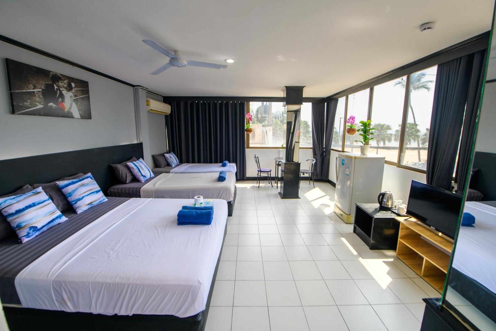 Happy Jomtien - Beachfront Rom bilde