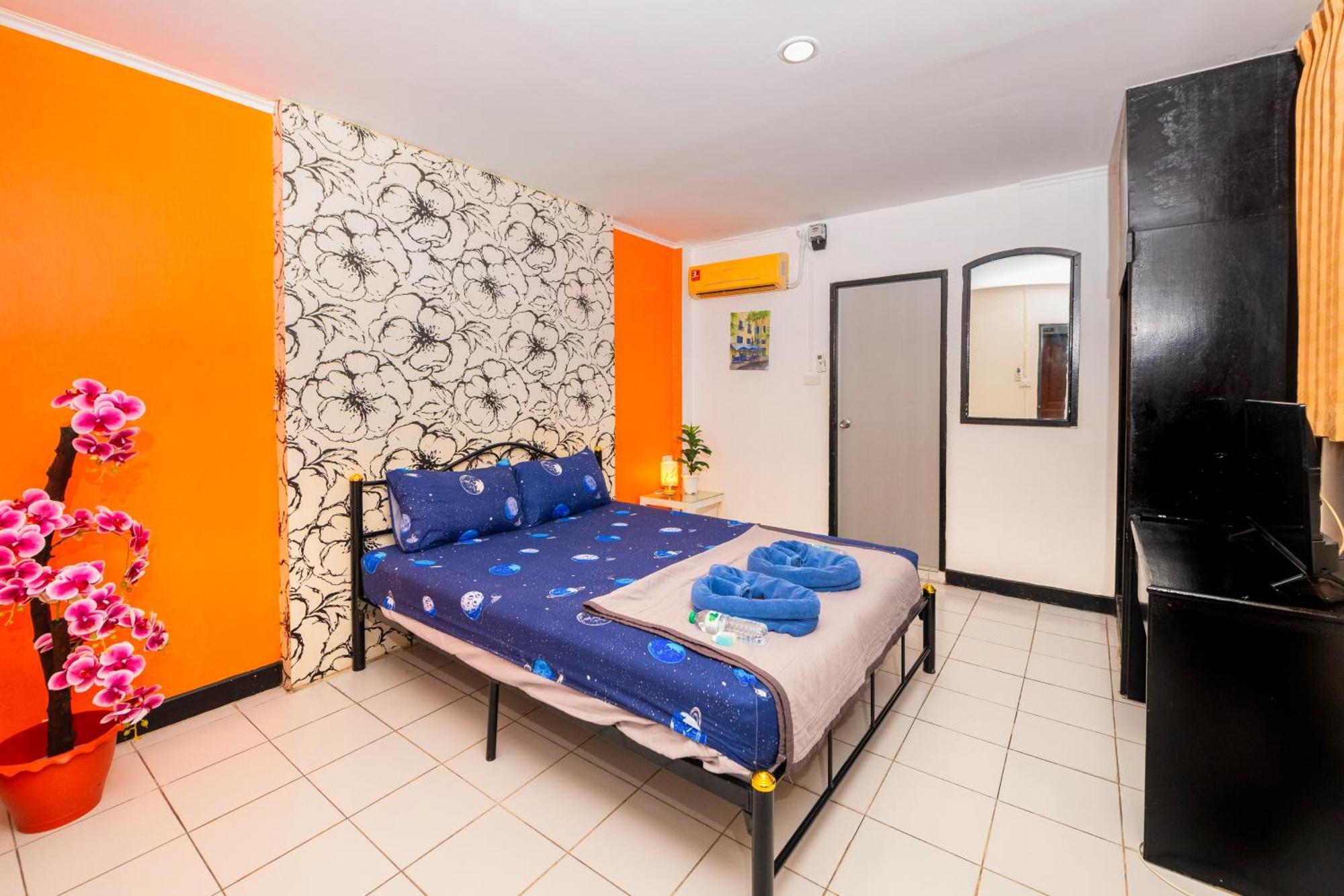 Happy Jomtien - Beachfront Rom bilde